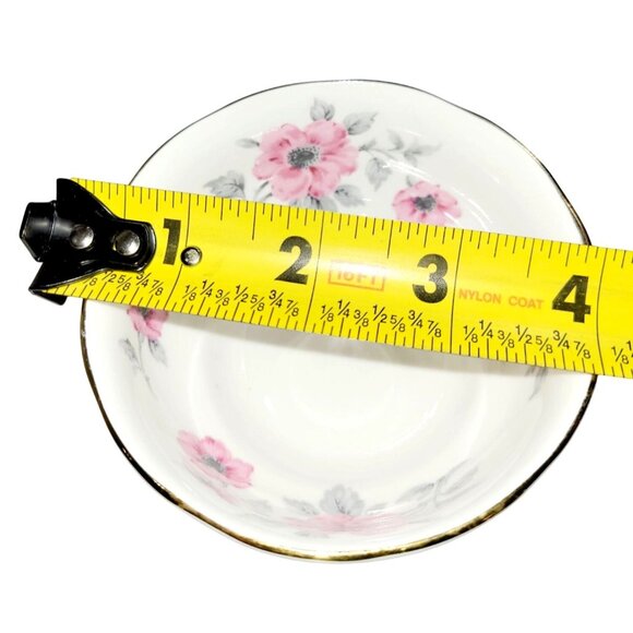 Royal Standard Teacup and Saucer Hand Painted Roses Gold Trim Bone China England - Picture 10 of 10